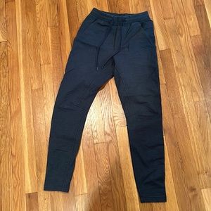 Lululemon men’s city, sweat, jogger, size XS dark gray